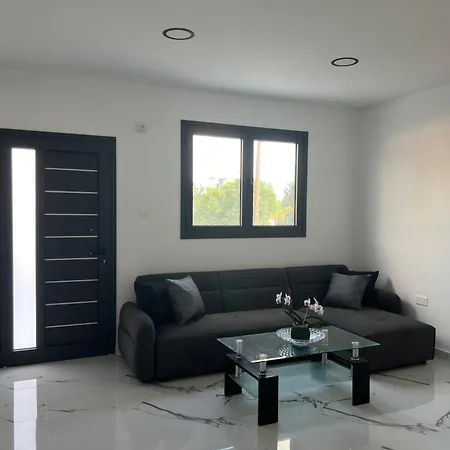 Elite * Paphos